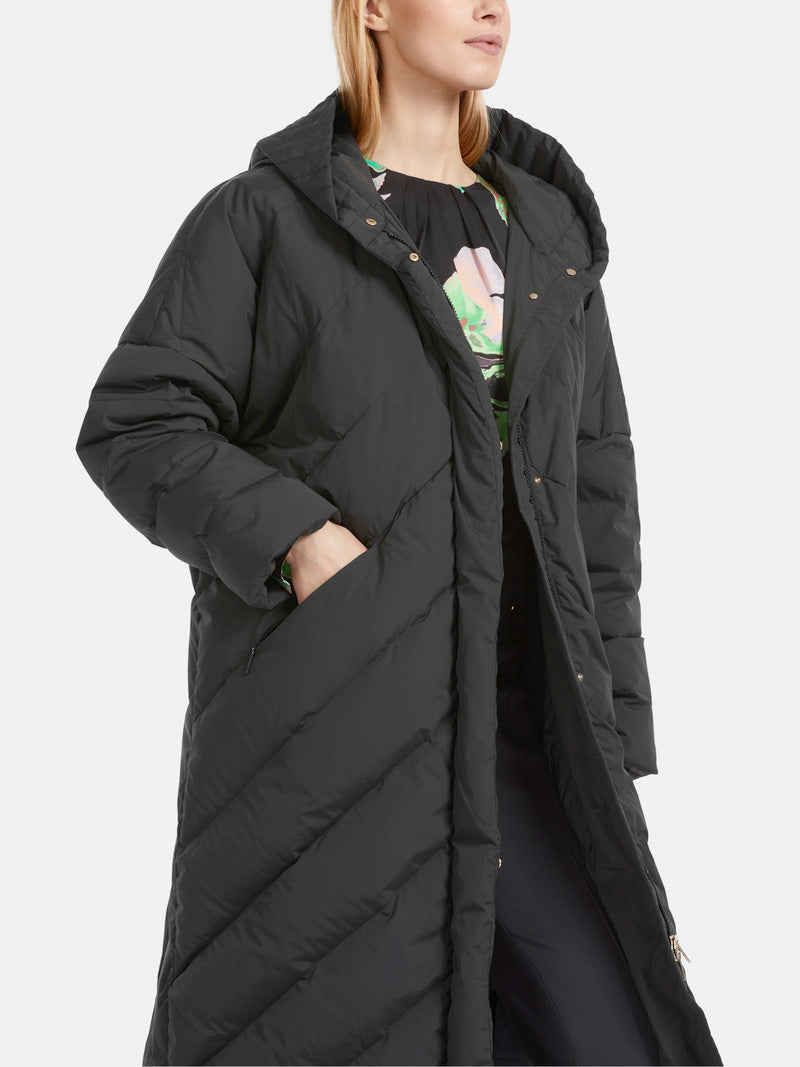 BLACK QUILTED COAT WITH DOWN FILLING