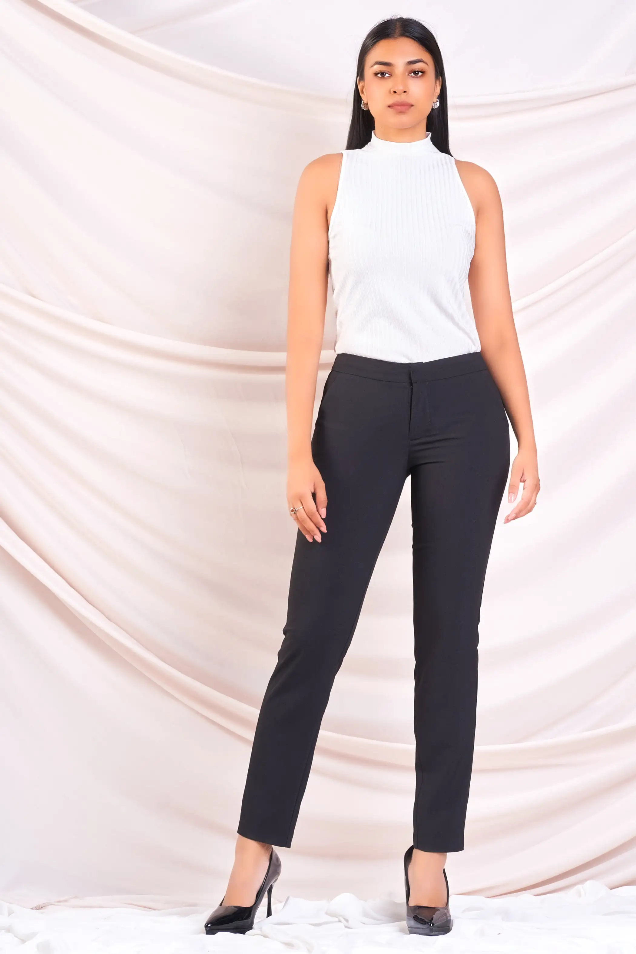 Slim Fit Front Hook Pant